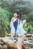 隔着校服住她的双乳肆意揉